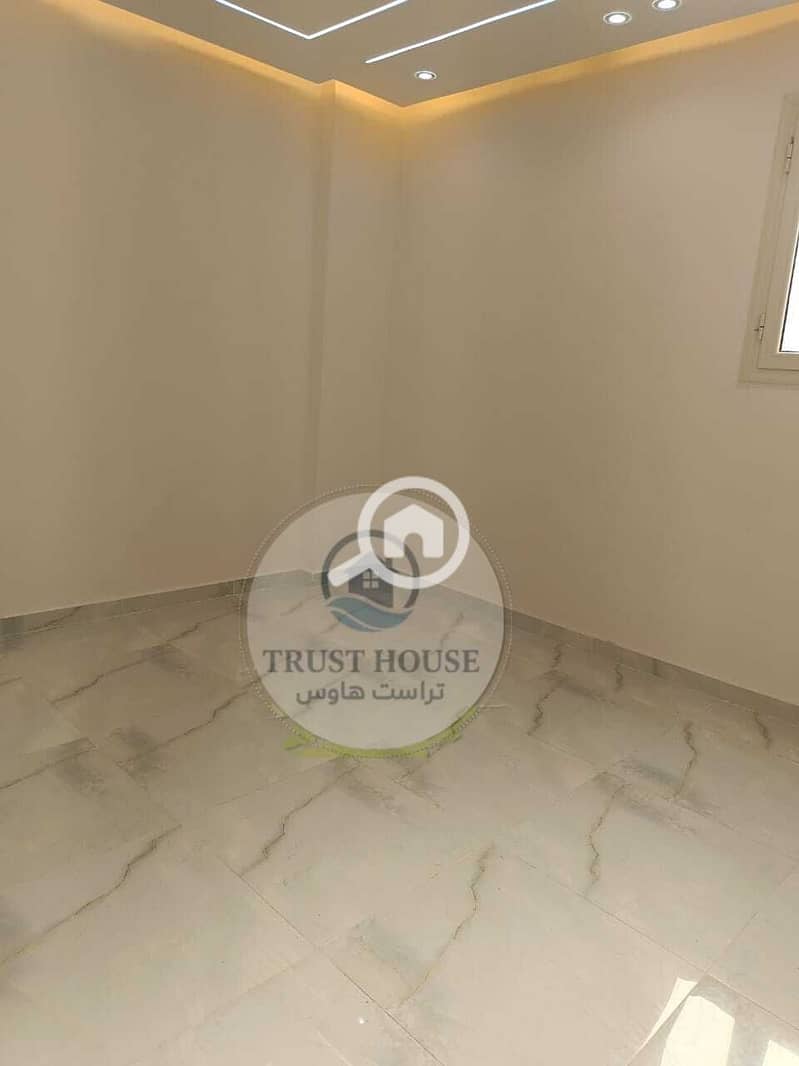 15 WhatsApp Image 2025-11-05 at 15.07. 04. jpeg