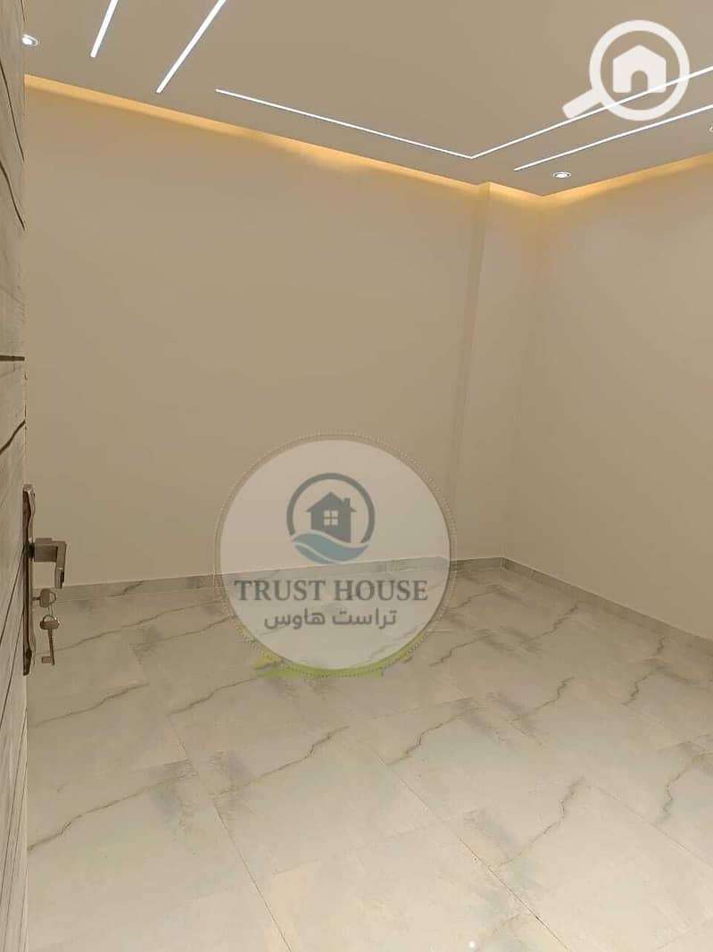 17 WhatsApp Image 2025-11-05 at 15.07. 06. jpeg