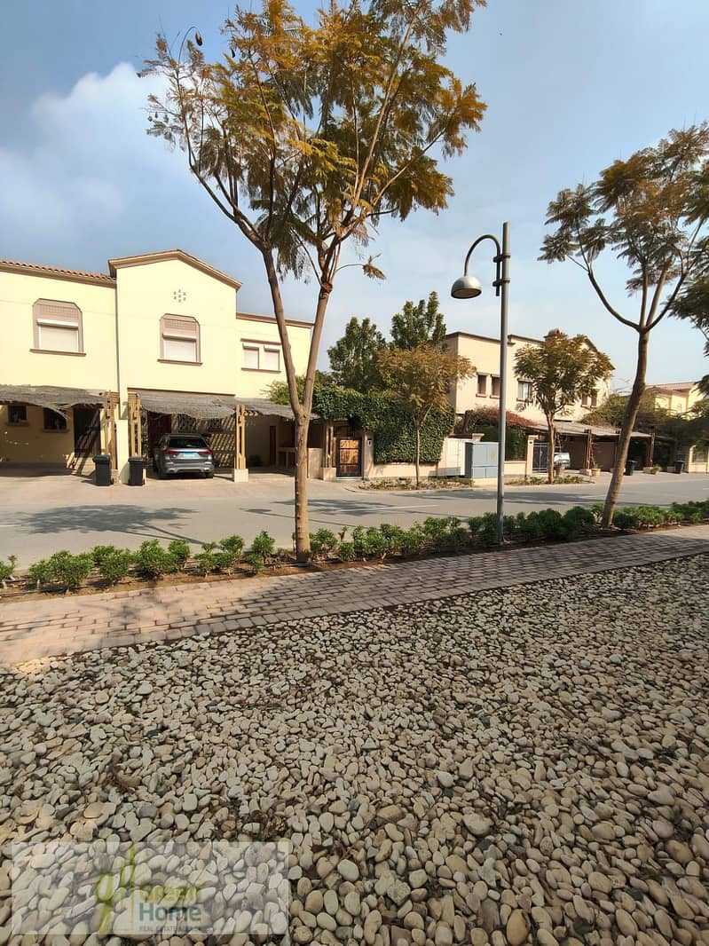 9 1a6a2401-5238-4446-a750-19fde3dc7407. jpg