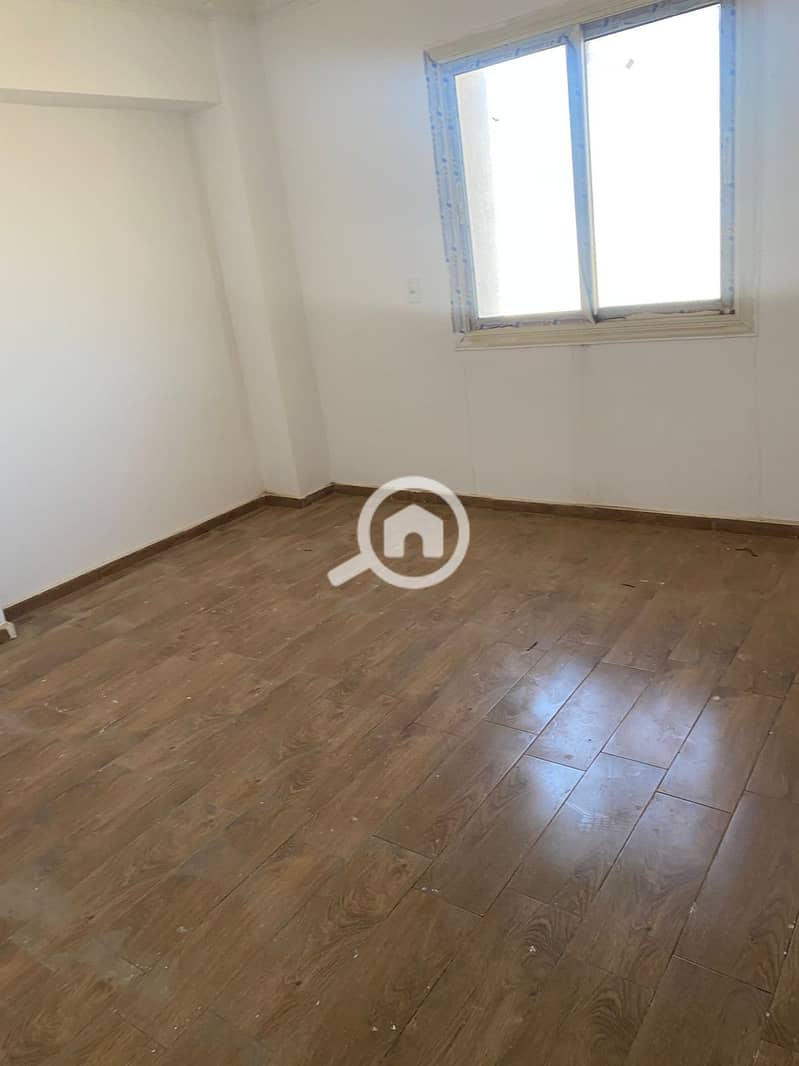 10 930777dc-a901-4af6-9573-4dab2ac2cf2a. jpg