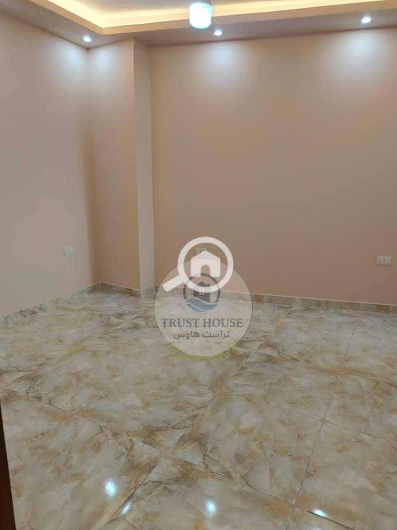 12 WhatsApp Image 2025-12-21 at 15.51. 01 (2). jpeg