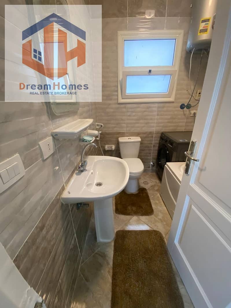 8 4497eb81-a8de-4411-bfa2-d5b8d4a24c17. jpg