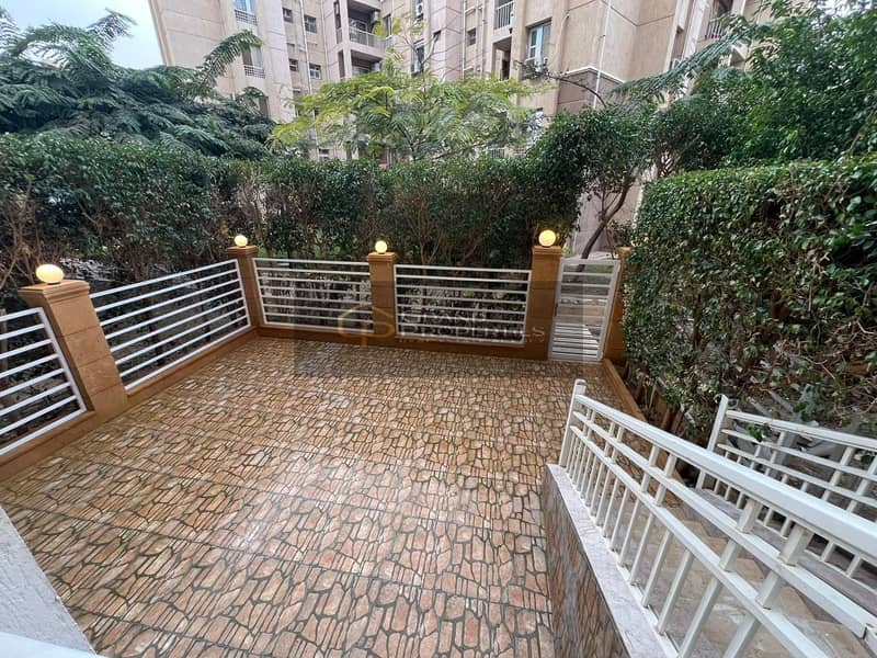 11 5d65dedb-fa44-4cd3-b0d6-ee58c020fe03. jpg