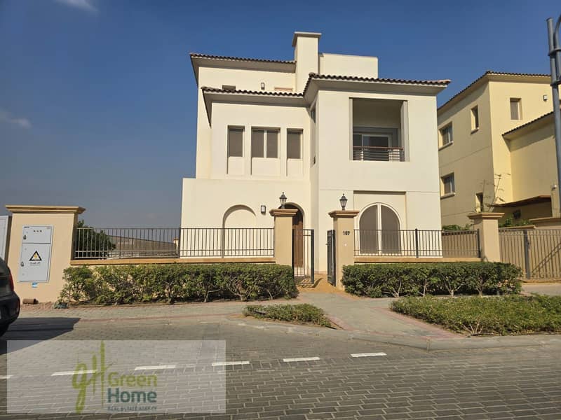 12 bcf7e404-8337-4c02-a985-1d92f27c17e2. jpg