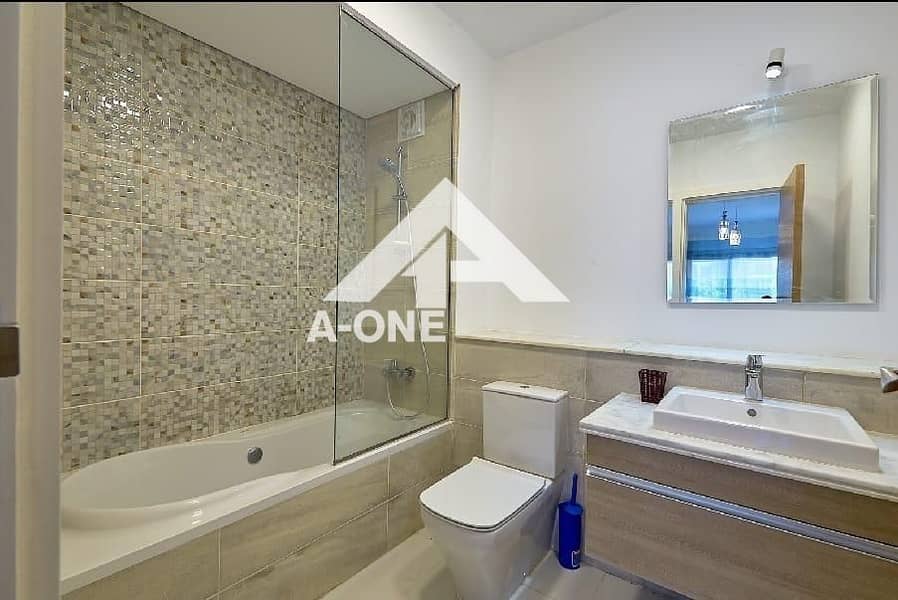 14 d986c756-3f77-4738-8daa-071bbb8c9b93. jpg