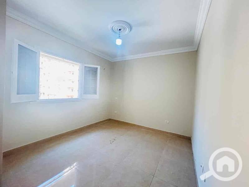 3 dbc4efd2-4919-43e8-a6e8-e3f885c06828. jpg