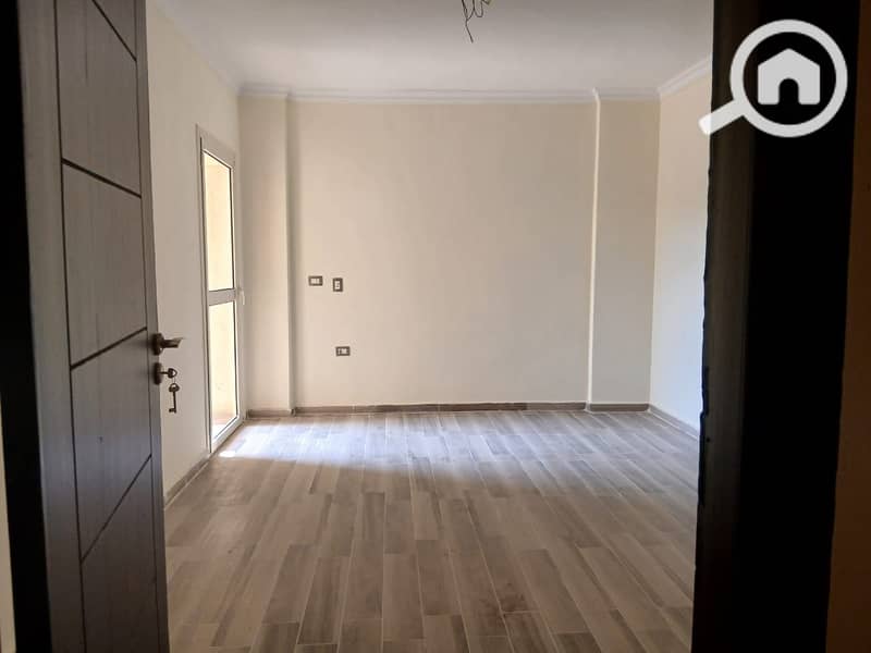 3 WhatsApp Image 2025-04-12 at 15.39. 34_dbe206bd. jpg