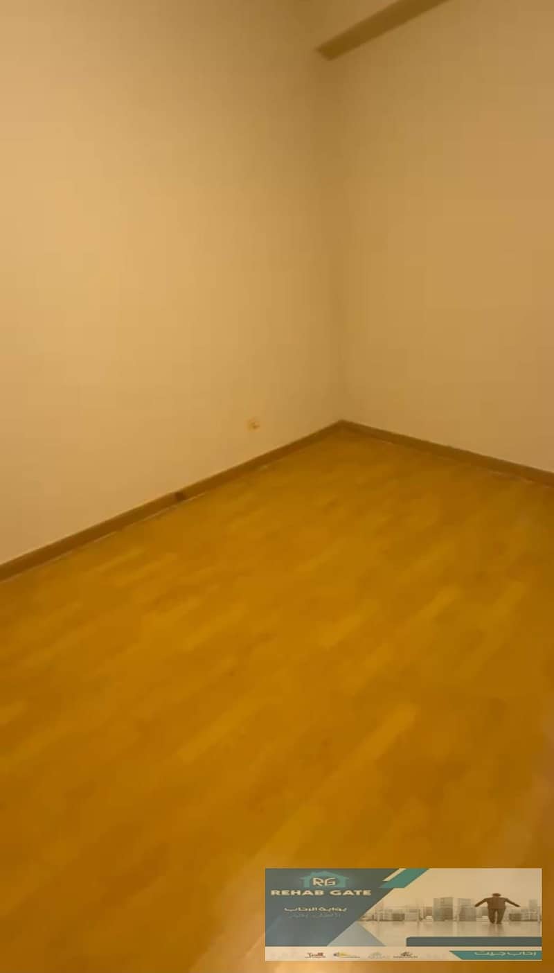 12 d13afd21-fc7a-4771-a94a-a4a7c4eb07ed. jpg