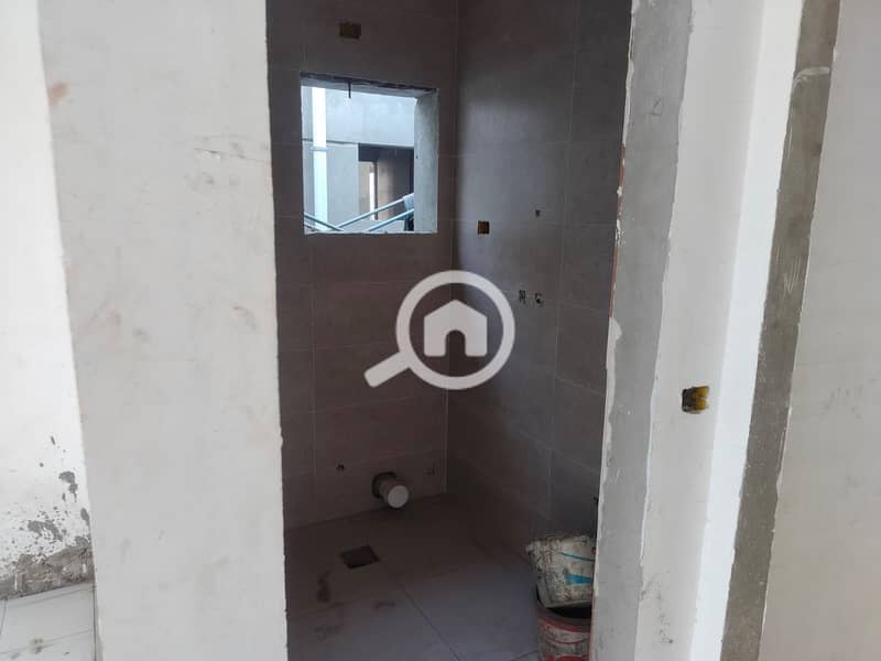 16 9e66e487-40b5-4ce9-aa39-7c18c27167a8. jpg