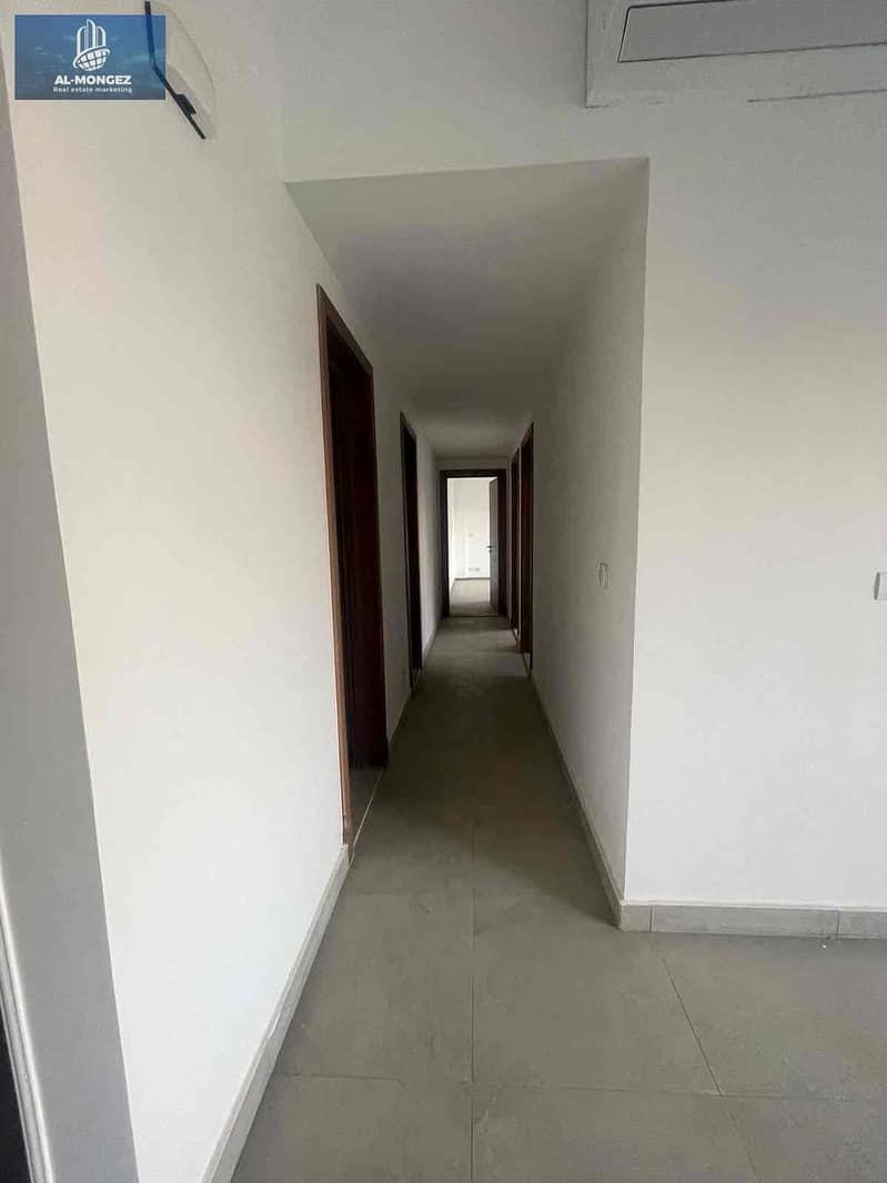 5 11c37871-85c8-4105-8f5f-398b4704ecb0. jpg