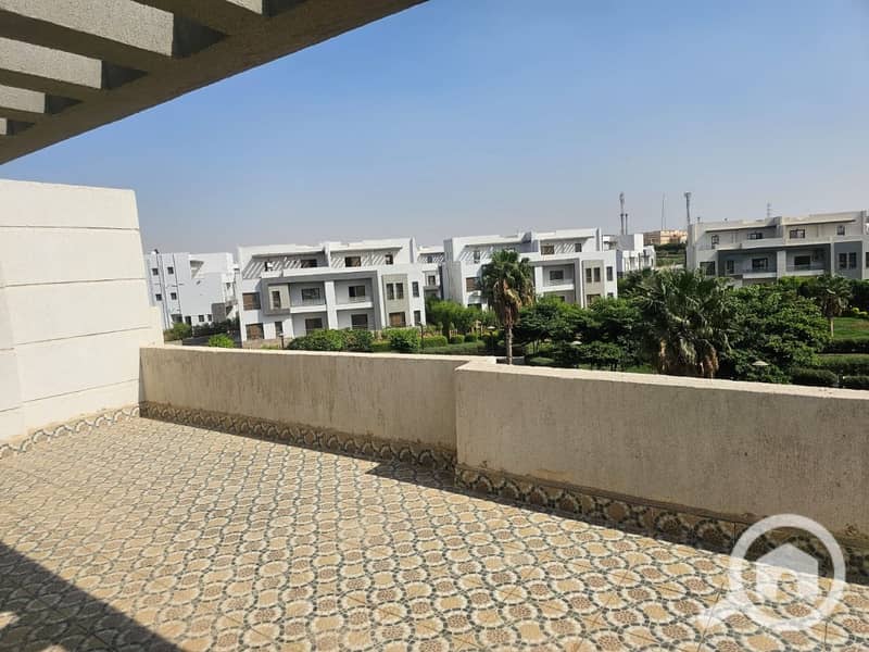 7 b2a67519-e727-4aea-8cb8-373d7ffa8e31. jpg