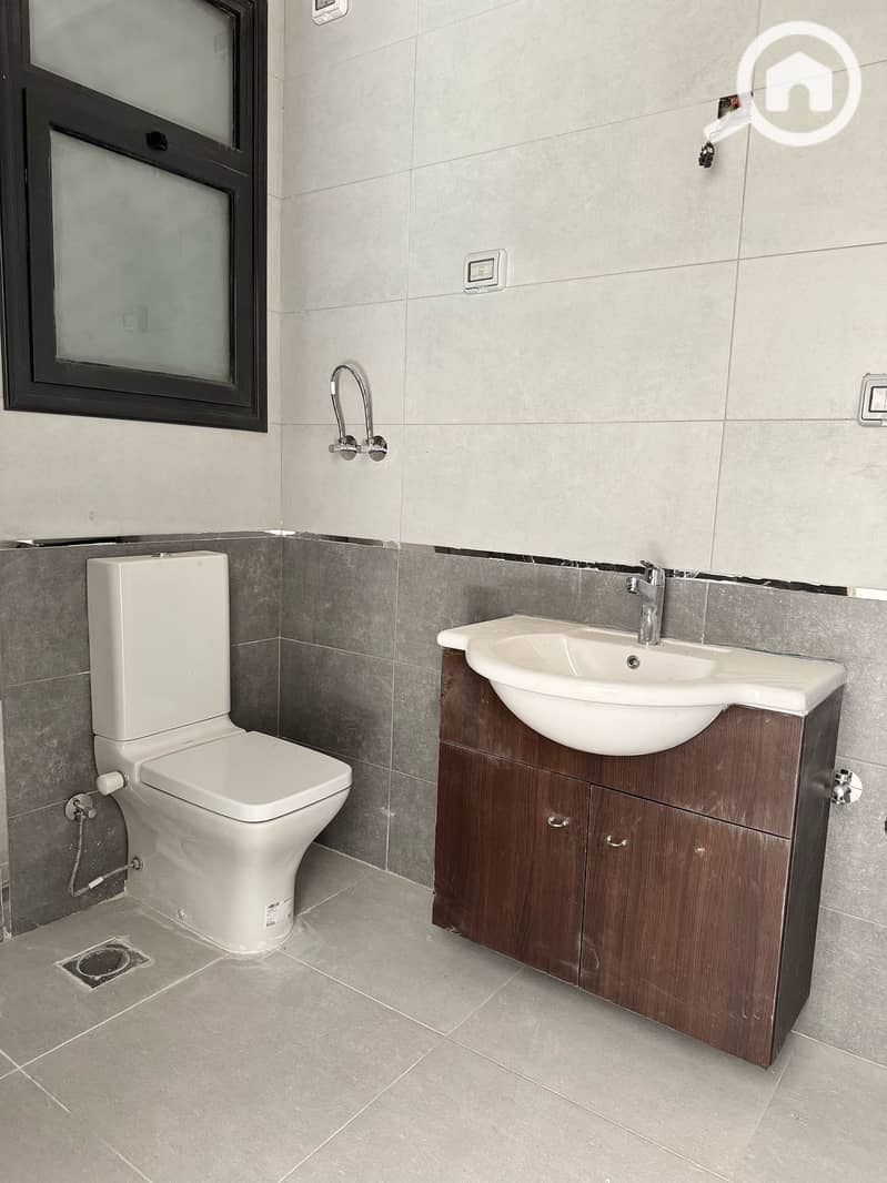 7 WhatsApp Image 2026-01-28 at 15.40. 48 (2). jpeg