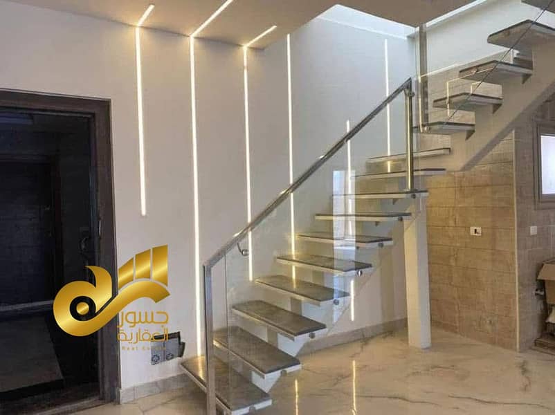 4 58a8fd57-9054-4c06-9611-05a61621a041. jpg