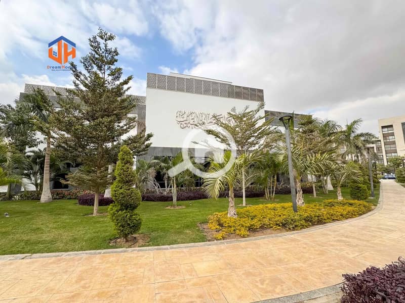 2 019c6063-75b7-46e2-84ec-ca8baf9a1fbf. jpg