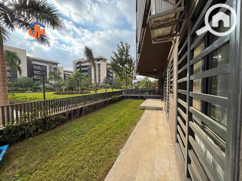 3 fc542d44-9d85-4afe-a70b-202a5b970188. jpg