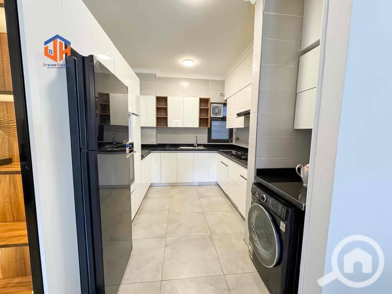 6 285b31aa-7bed-4b3c-8221-af31e70edfbb. jpg