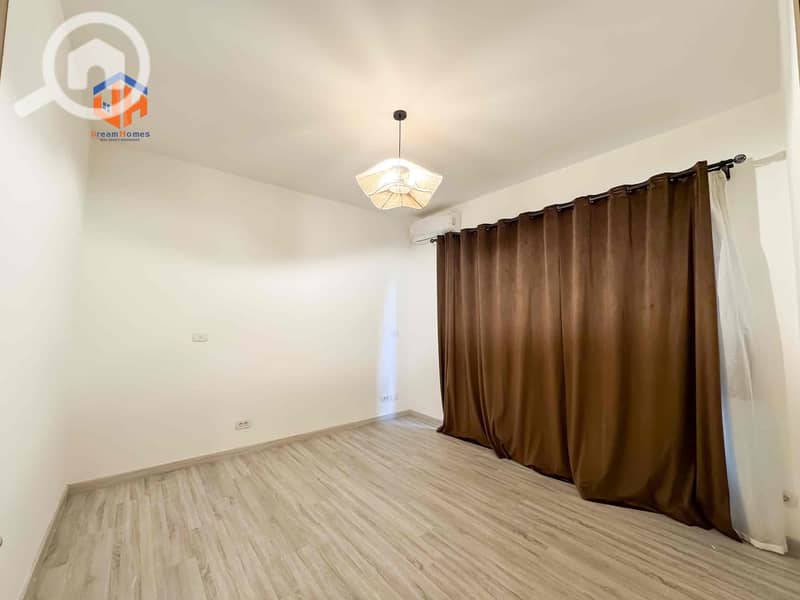 9 649ac32f-7472-4573-b7c6-d82b0a7468a5. jpg