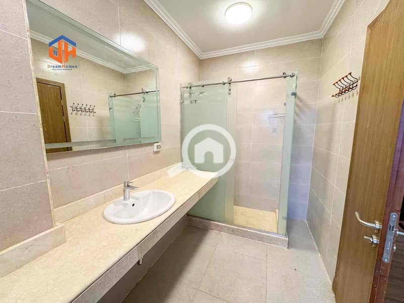 15 b692578d-d17c-4053-b2ff-16811d7c3a2b. jpg