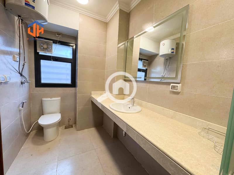 17 347a9dfb-04c3-4c0b-b31c-70c7ede02692. jpg