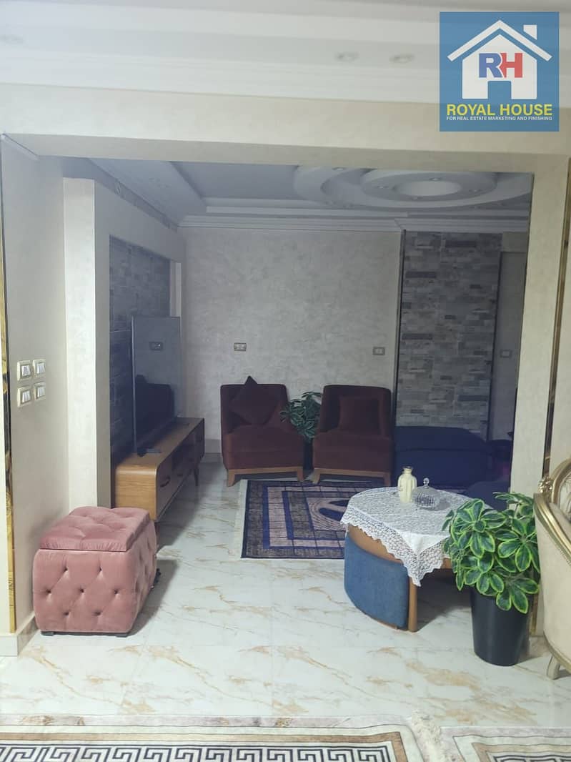 13 636b211c-1334-4256-a1f8-88bd5a2a0d90. jpg