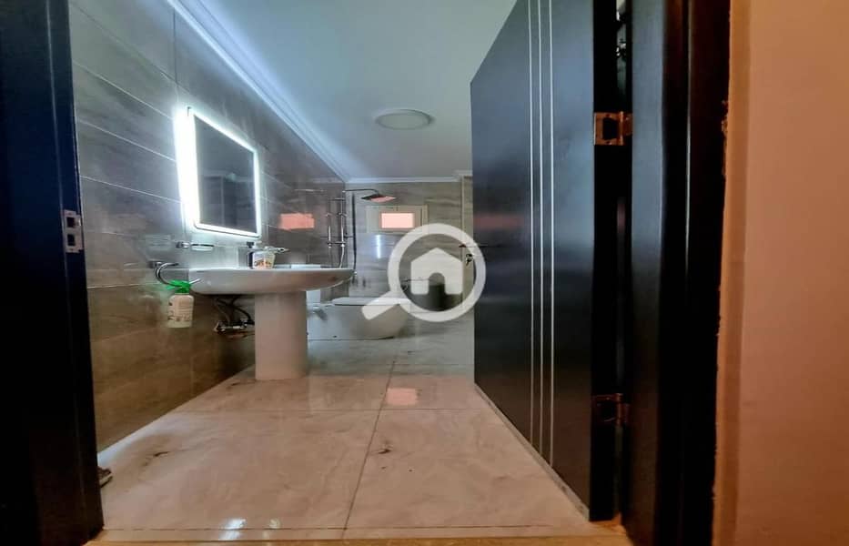 8 WhatsApp-Image-2025-08-21-at-5.24. 13-PM-2. jpg