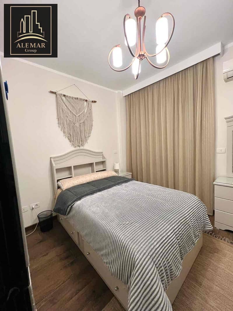 12 b32d3aea-b6aa-411e-b395-42e9690b2083. jpg