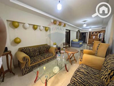 فلیٹ 3 غرف نوم للبيع في سان ستيفانو، الإسكندرية - 1. jpg