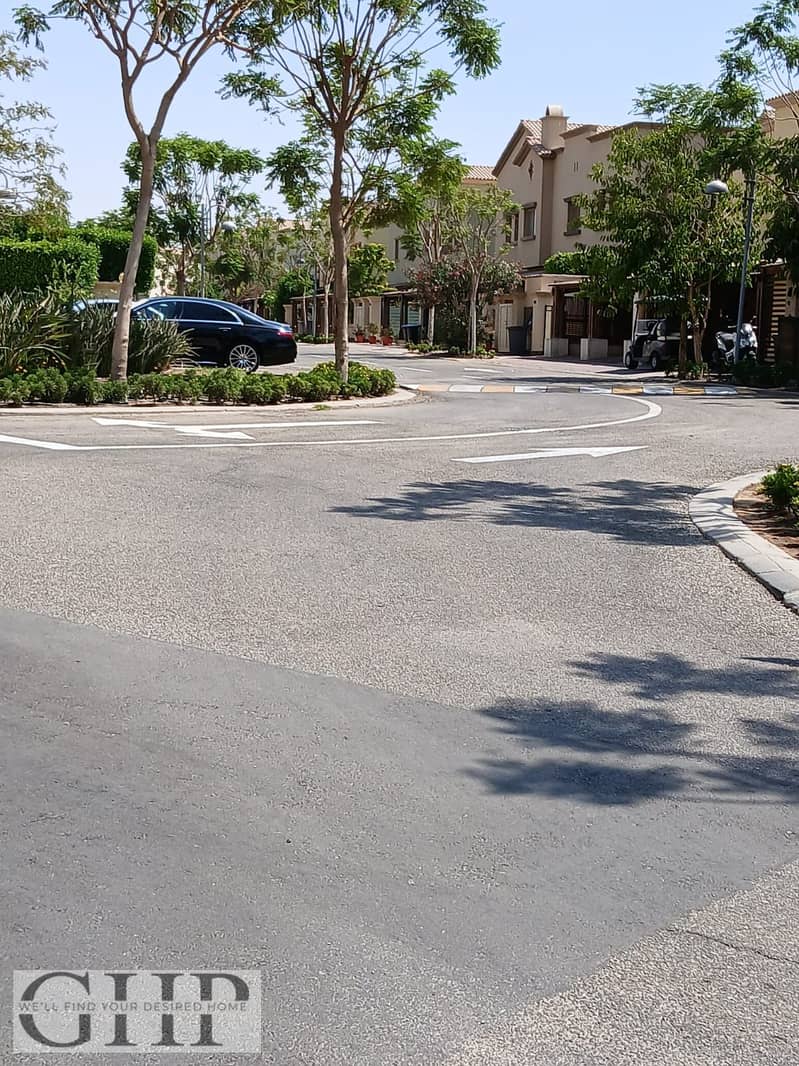 9 2f2bba6d-65e9-4019-a2d9-487f79ccf749. jpg