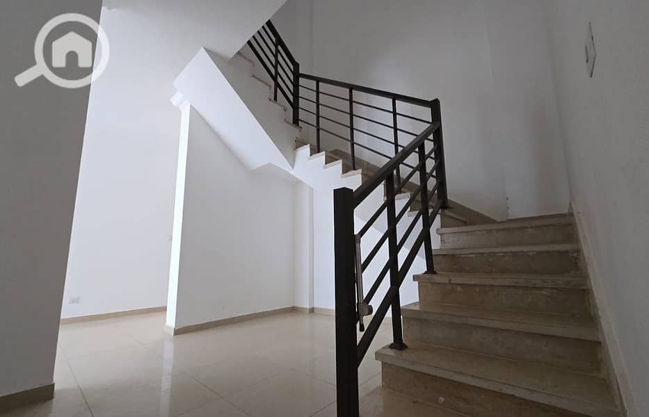 7 432b356e-fb65-4e5d-93a2-d0bbcc472812. jpg