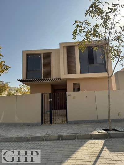 فیلا 4 غرف نوم للبيع في هليوبوليس الجديدة، القاهرة - WhatsApp Image 2026-01-06 at 2.17. 01 PM. jpeg