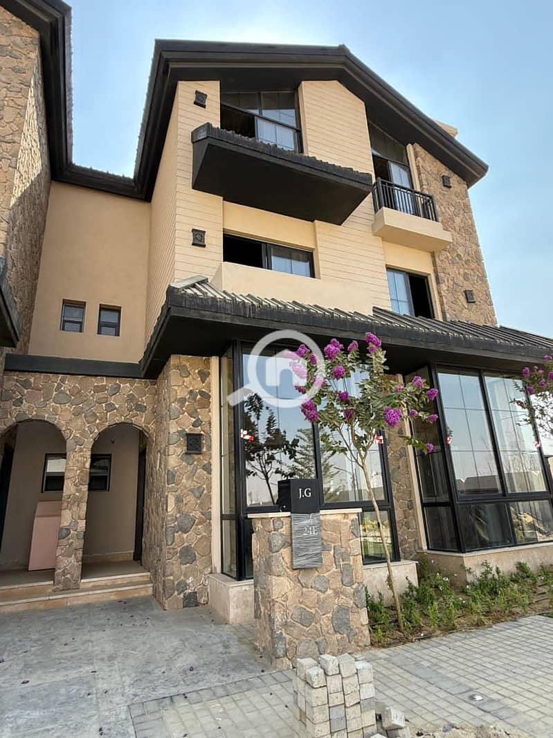 9 c90d24a2-a516-4694-8aaf-bdc0ac787c49. jpeg