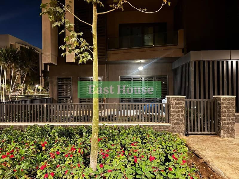 2 4d6cfe4d-2b0f-4896-92db-2b79f439c3dd. jpg