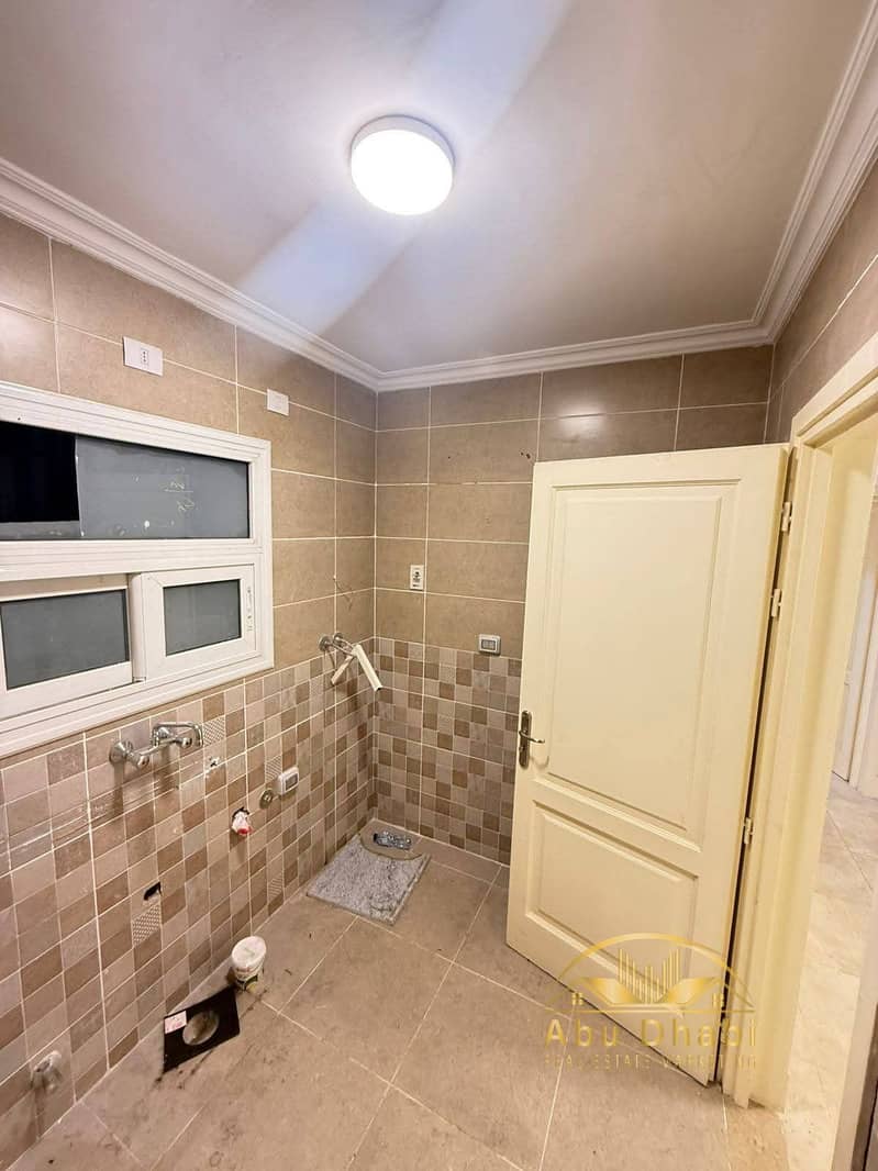 5 81fc315e-8fd2-4545-8a61-f61e6d517f6c. jpg