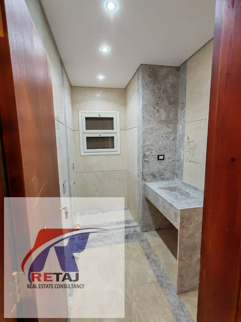 9 bc2c9afe-56a7-4772-bba2-1aa02c57e4bd. jpg