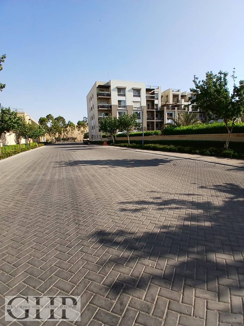 10 2e306bae-5d43-4cc3-bfa0-4b311b932027. jpg