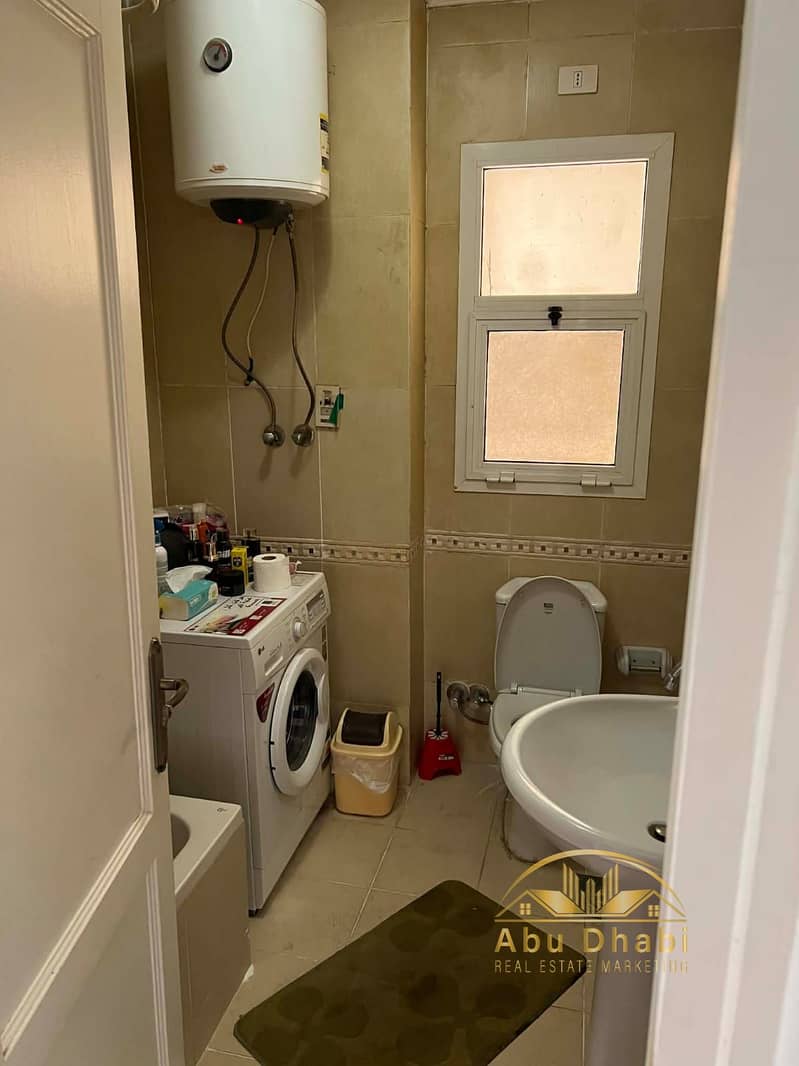 8 0d6aaf81-fb76-4c35-a3a1-38b26b951e5a. jpg