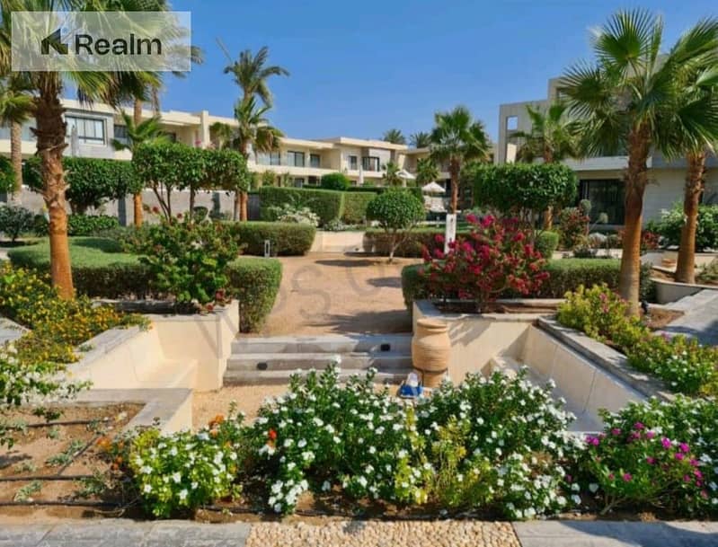 6 9e15f19d-bfeb-47f5-9a0b-cc64c77dc8f3. jpg