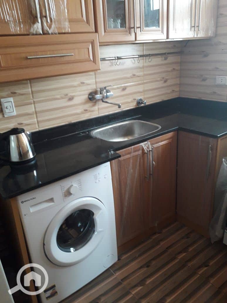 2 568f13b9-5e6d-4681-a1be-c2afd1ac7535. jpg