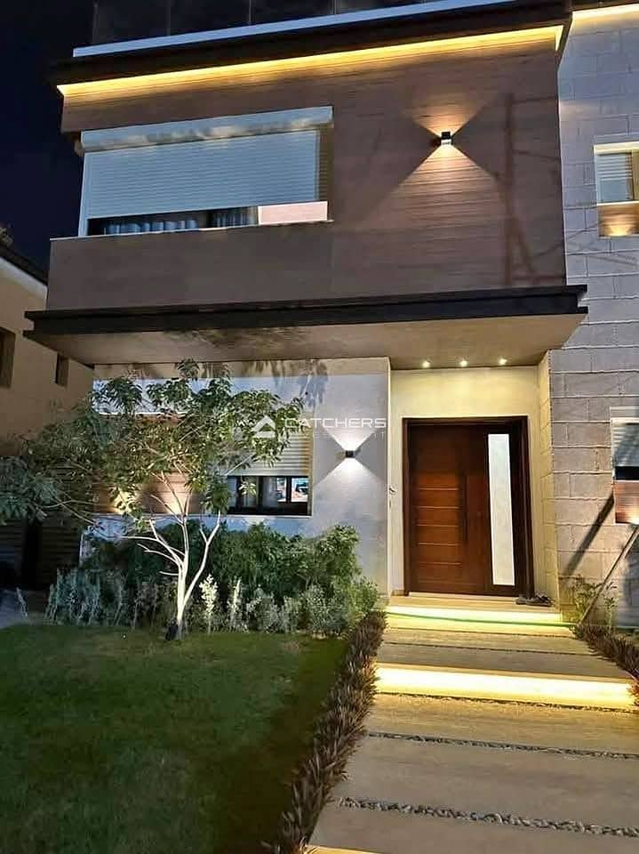 8 570610725_2224775707990465_2396755421526261499_n. jpg