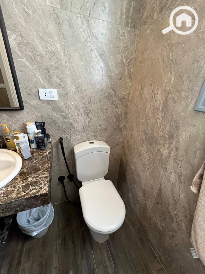 4 db0aebaf-08c2-4c89-97fa-705a96d057a7. jpeg