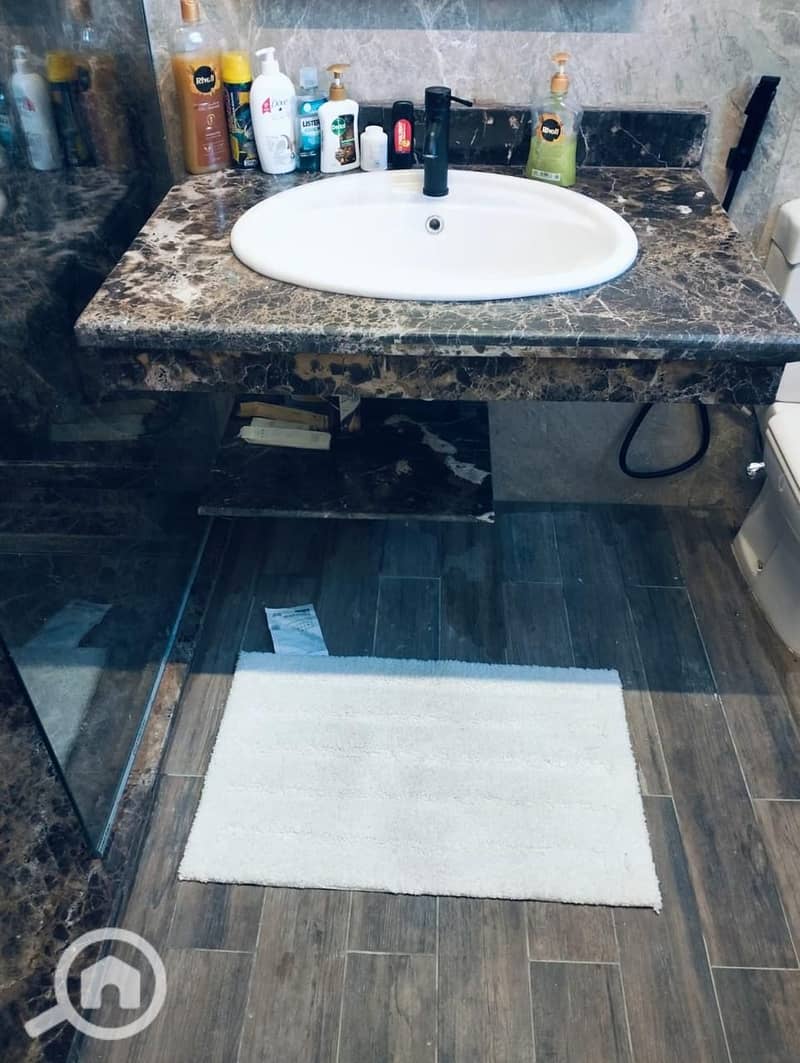 8 fdc3f597-4bd8-4a3a-820b-0a1f7759a57a. jpeg