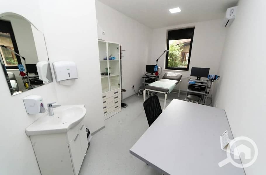 7 WhatsApp Image 2025-12-20 at 13.21. 44 (1). jpeg