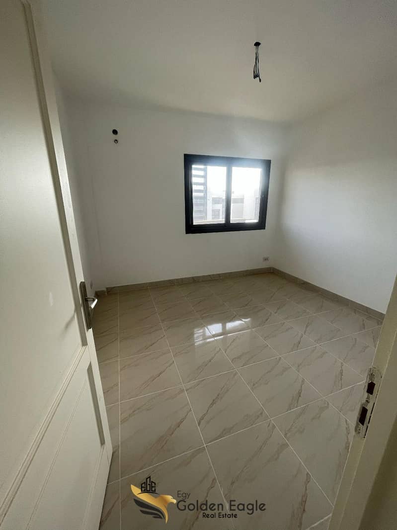 2 08bcf42a-9bd3-4971-8e22-ded103383db3. jpeg