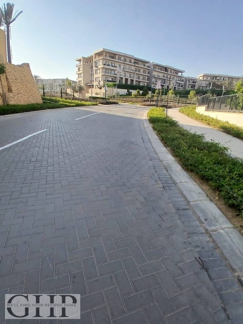 8 bb18d239-0319-4dd7-88c0-a3f7a857d50b. jpg