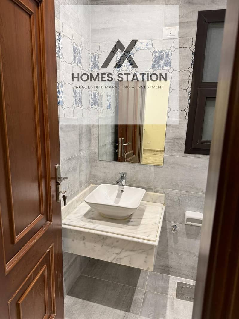 11 9d7f3373-e16e-47be-970b-b835e04a9d30. jpeg