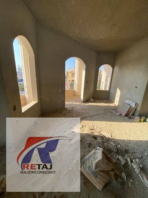 12 f1aa4c8f-6de5-4a3d-9f0b-c5bf4fd94f42. jpg