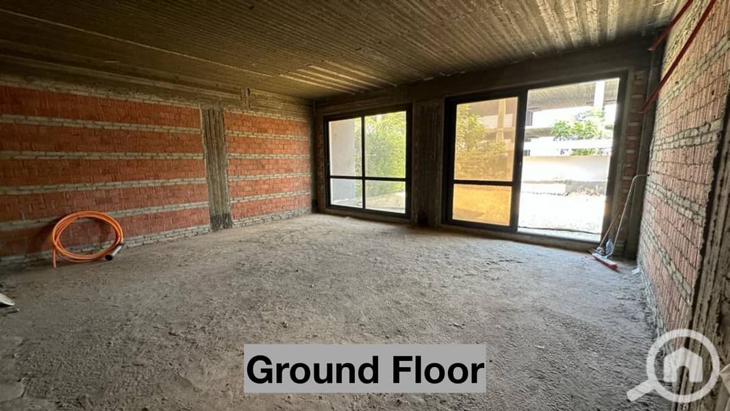 6 Patio zahraa zayed - quadro for sale_page-0007. jpg