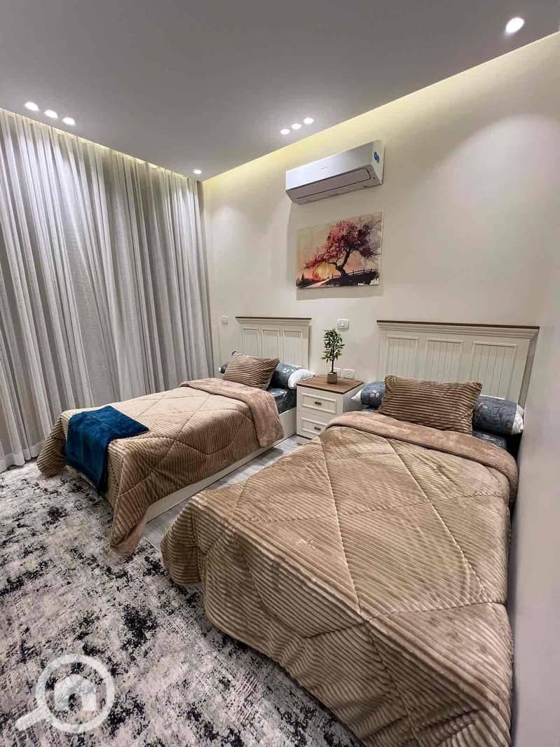 8 a404f53a-4179-485b-8f1e-27da0912f5a6. jpg