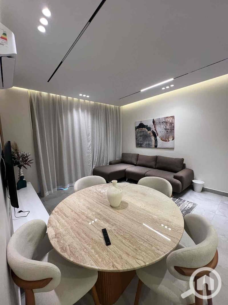 9 4ec7e0df-9a99-4004-bda1-316774c33bc4. jpg