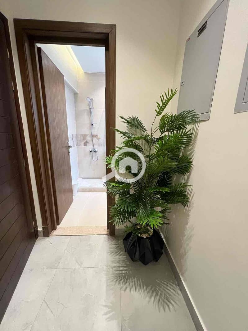 10 b22cd54e-8ce5-4369-8bec-4c7adb5f258d. jpg